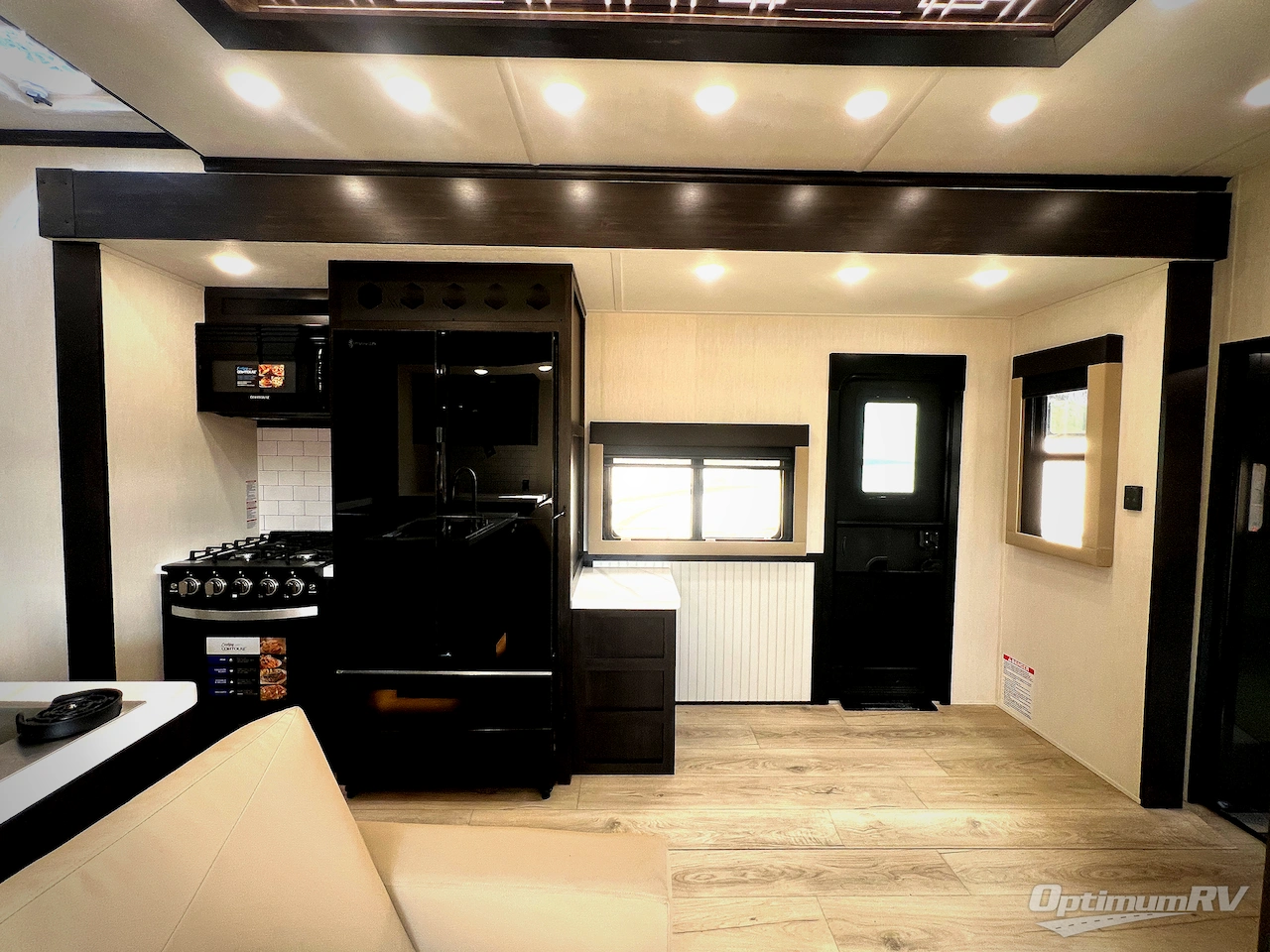 2026 Forest River Cherokee Vengeance 4413 Photo 9