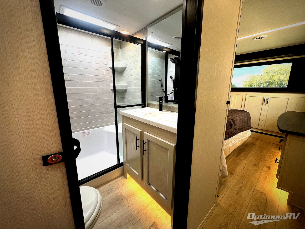 2026 Forest River Cherokee Vengeance 4413 Photo 21