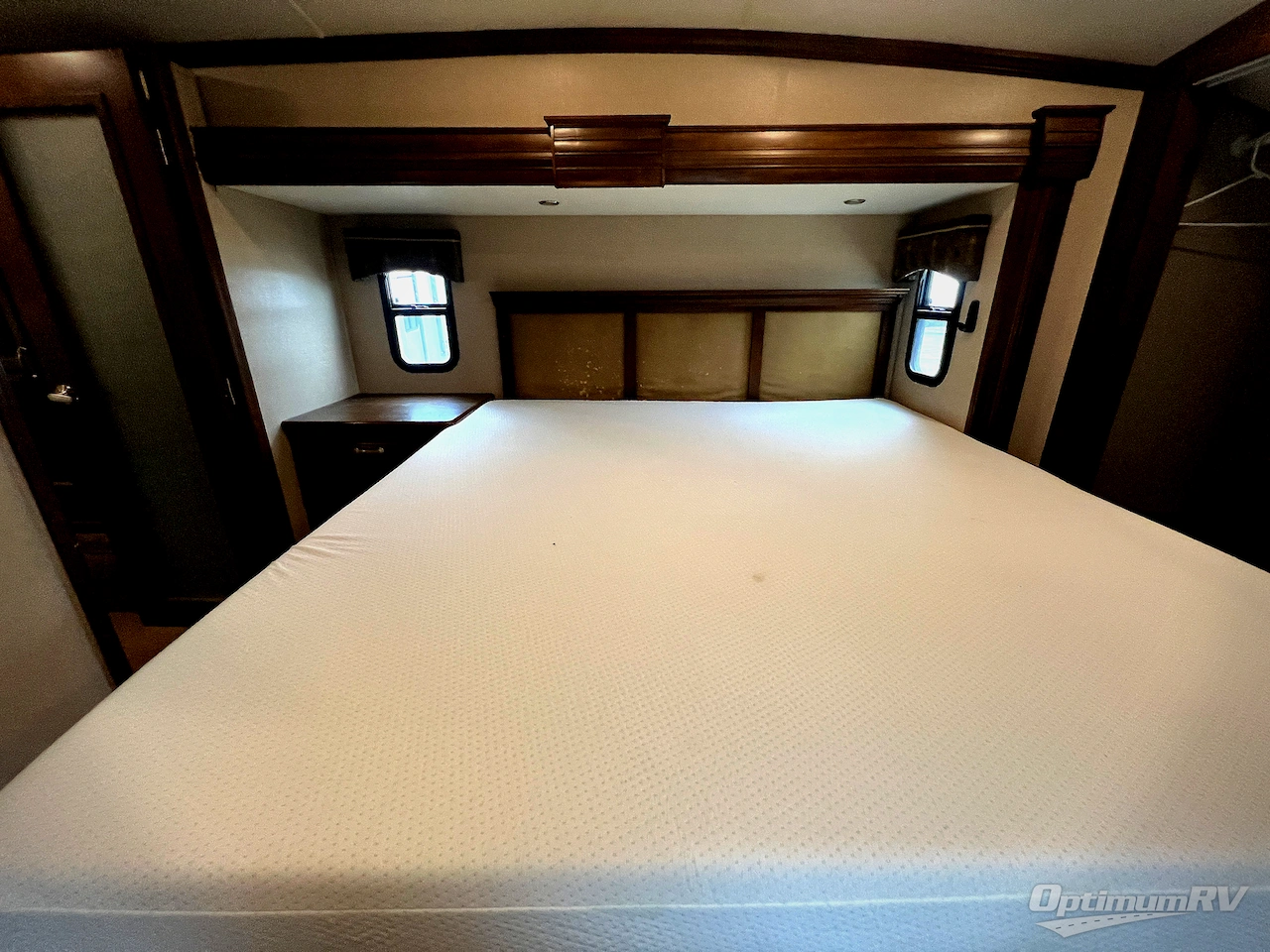 2016 Forest River Cardinal 3850RL Photo 18