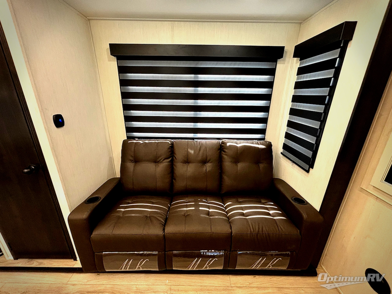 2026 Forest River Cherokee Rogue Armored 4015 Photo 17