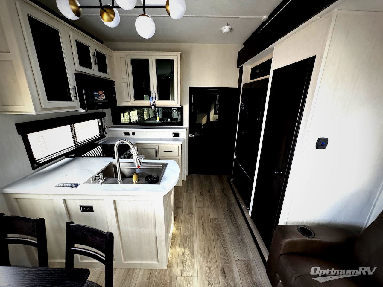 2026 Forest River Cherokee Rogue Armored 4015 Photo 3