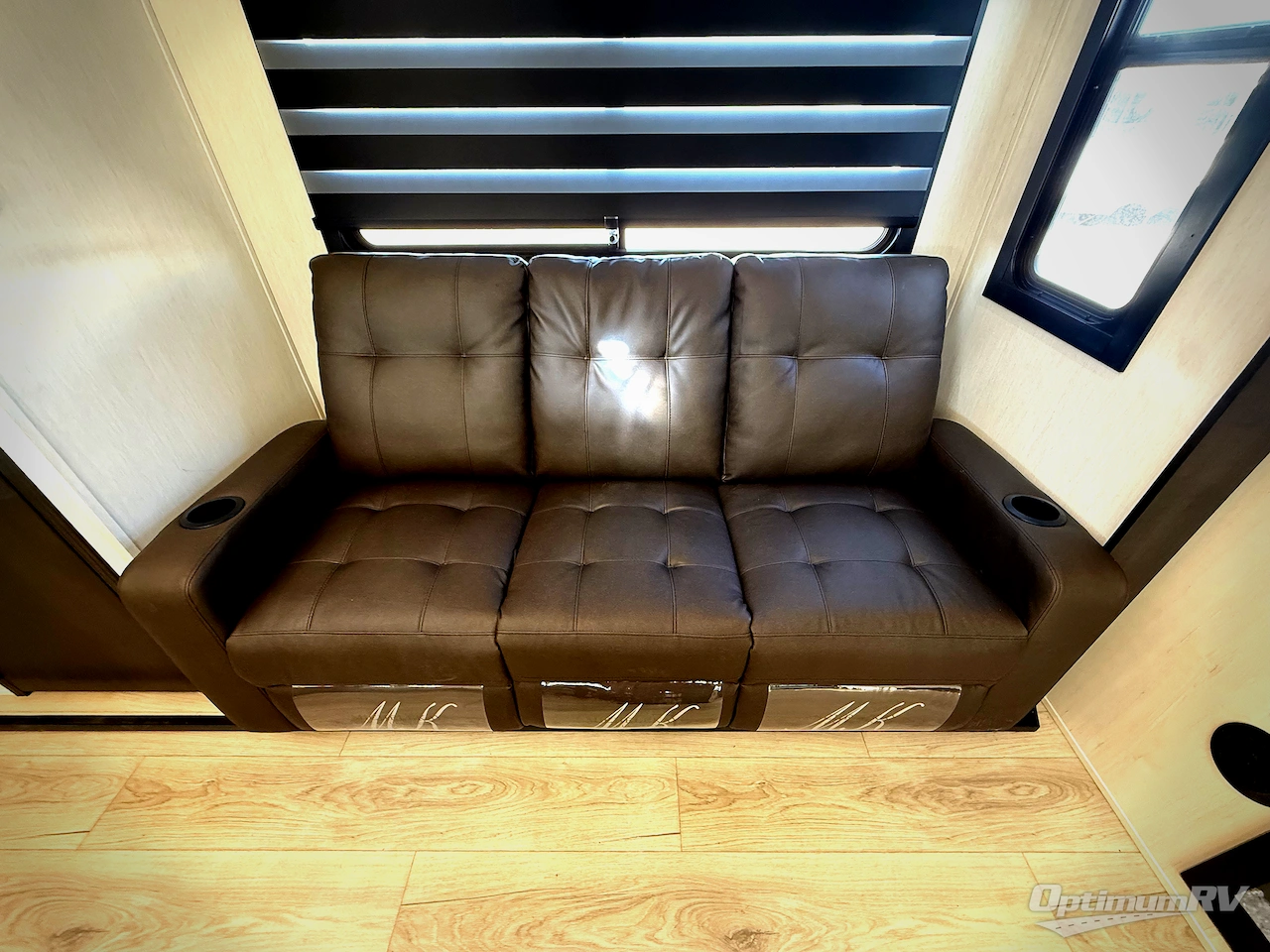 2026 Forest River Cherokee Rogue Armored 4015 Photo 7