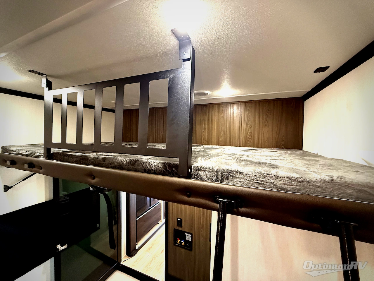 2026 Forest River Cherokee Rogue Armored 4015 Photo 16