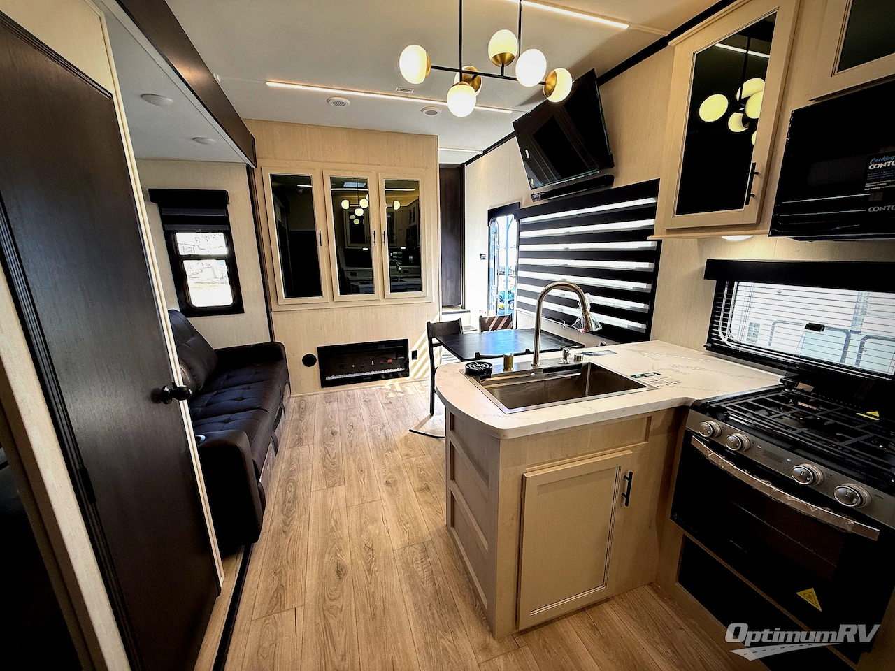 2026 Forest River Cherokee Rogue Armored 4015 Photo 19