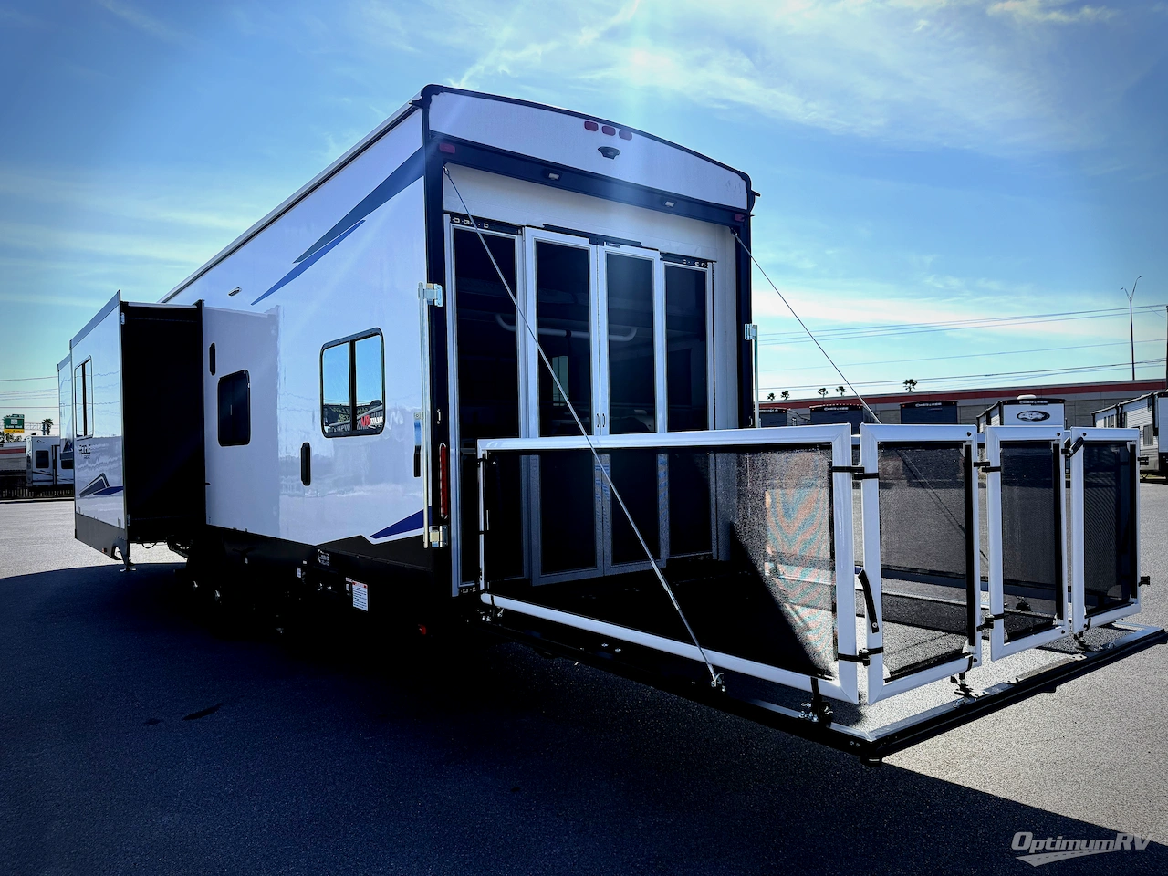 2026 Forest River Cherokee Rogue Armored 4015 Photo 4