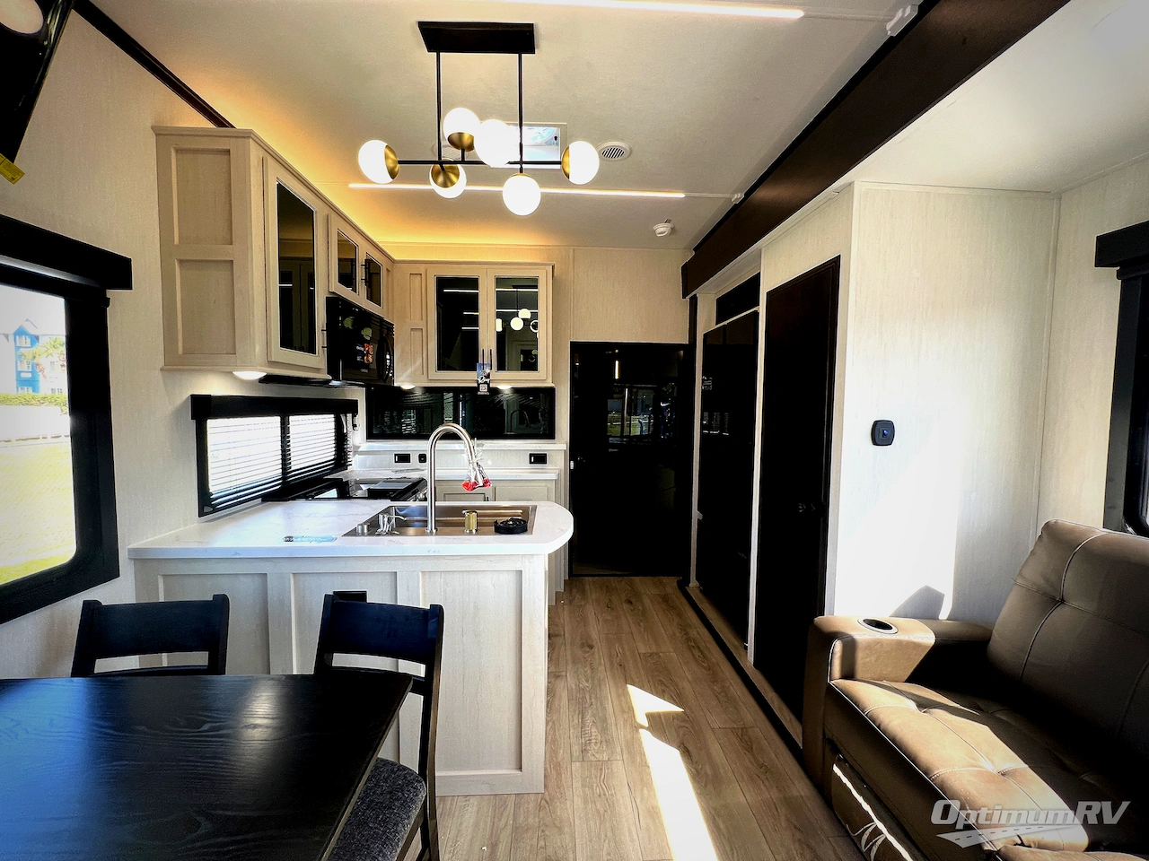 2026 Forest River Cherokee Rogue Armored 4015 Photo 4