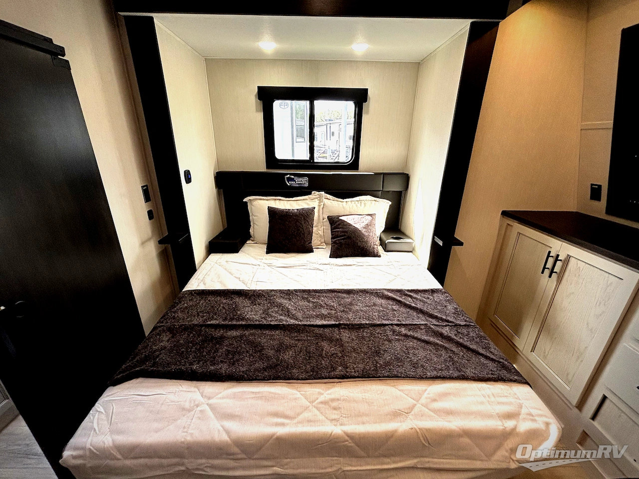 2026 Forest River Cherokee Rogue Armored 32L132 Photo 9