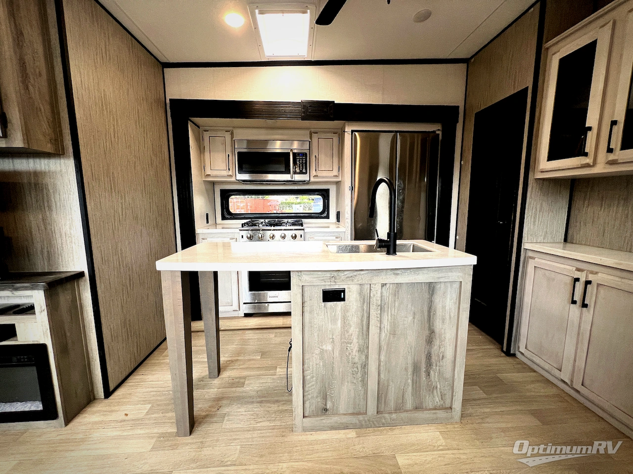 2023 KZ Durango D348BHF Photo 9
