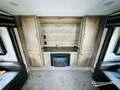 2019 Keystone Sprinter 3341FWFLS RV Photo 2