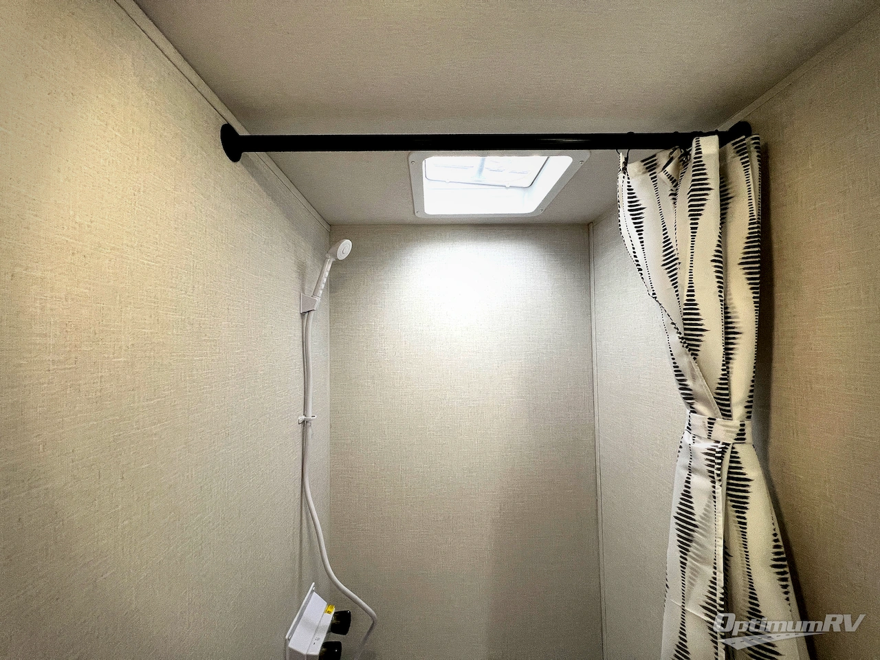 2026 Forest River Wildwood FSX LE 174DBLE Photo 14