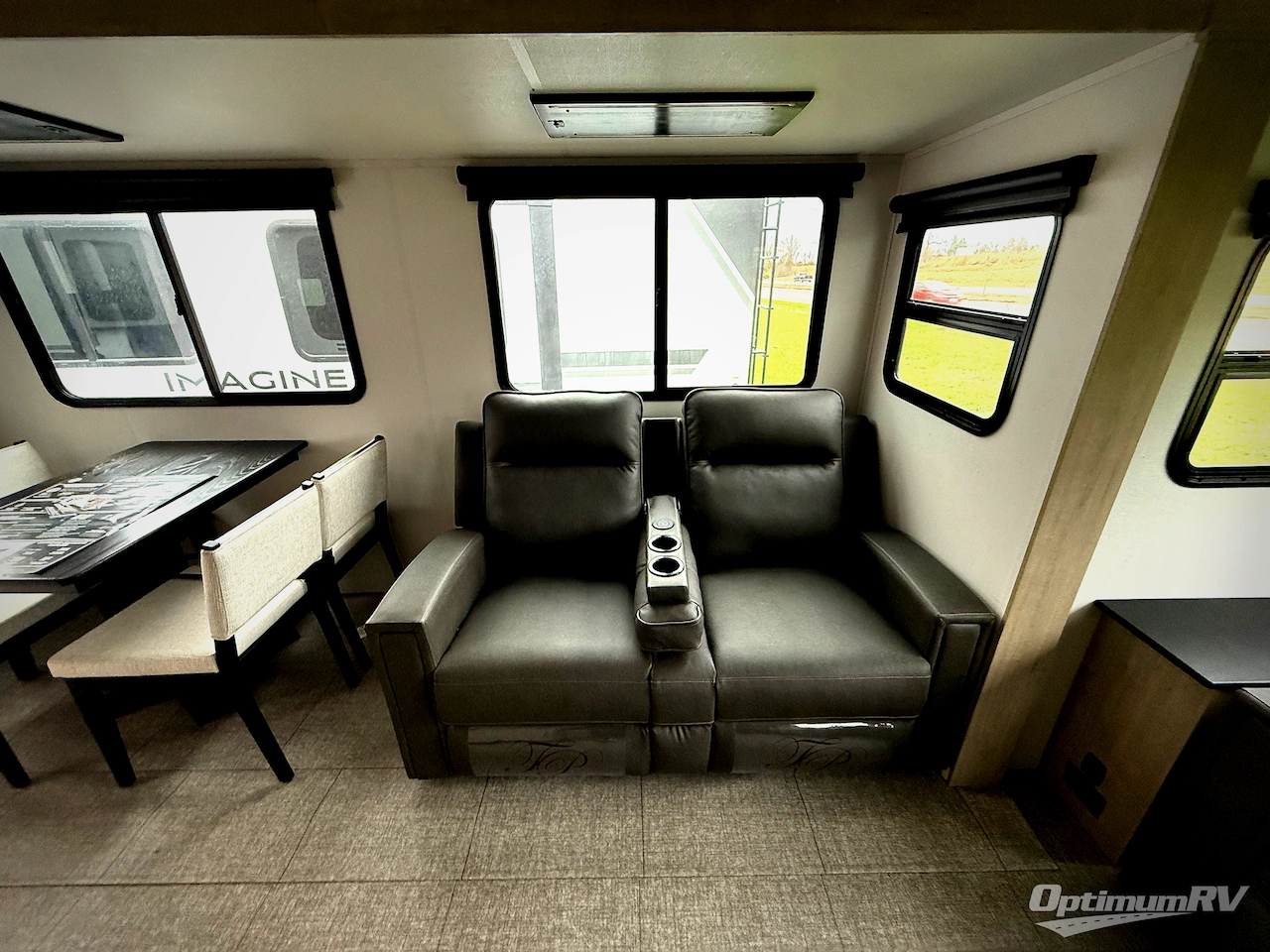 2025 Grand Design Imagine 2970RL Photo 7