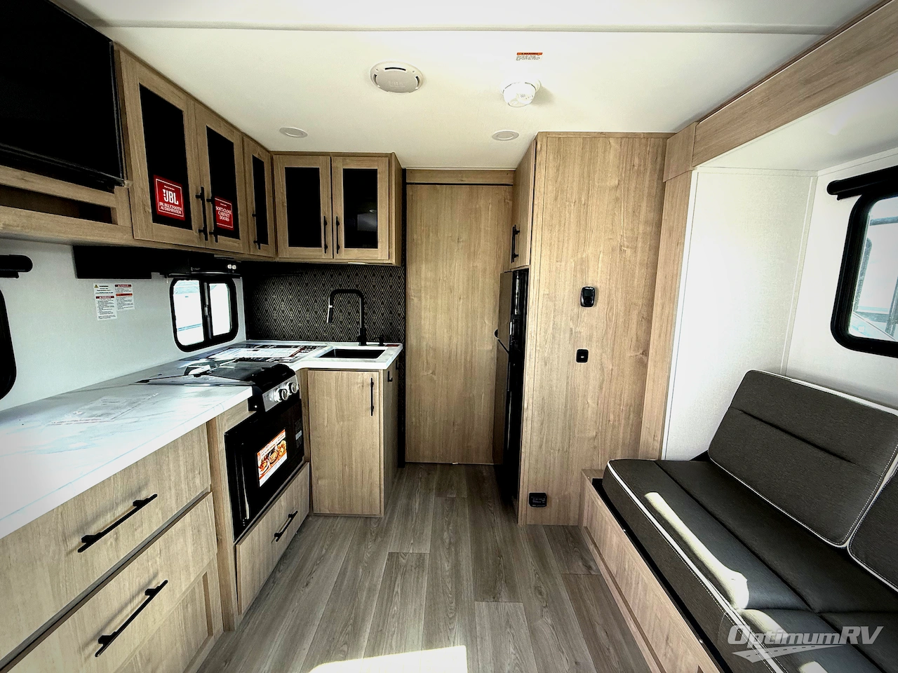 2026 Grand Design Imagine AIM 16MLA Photo 4