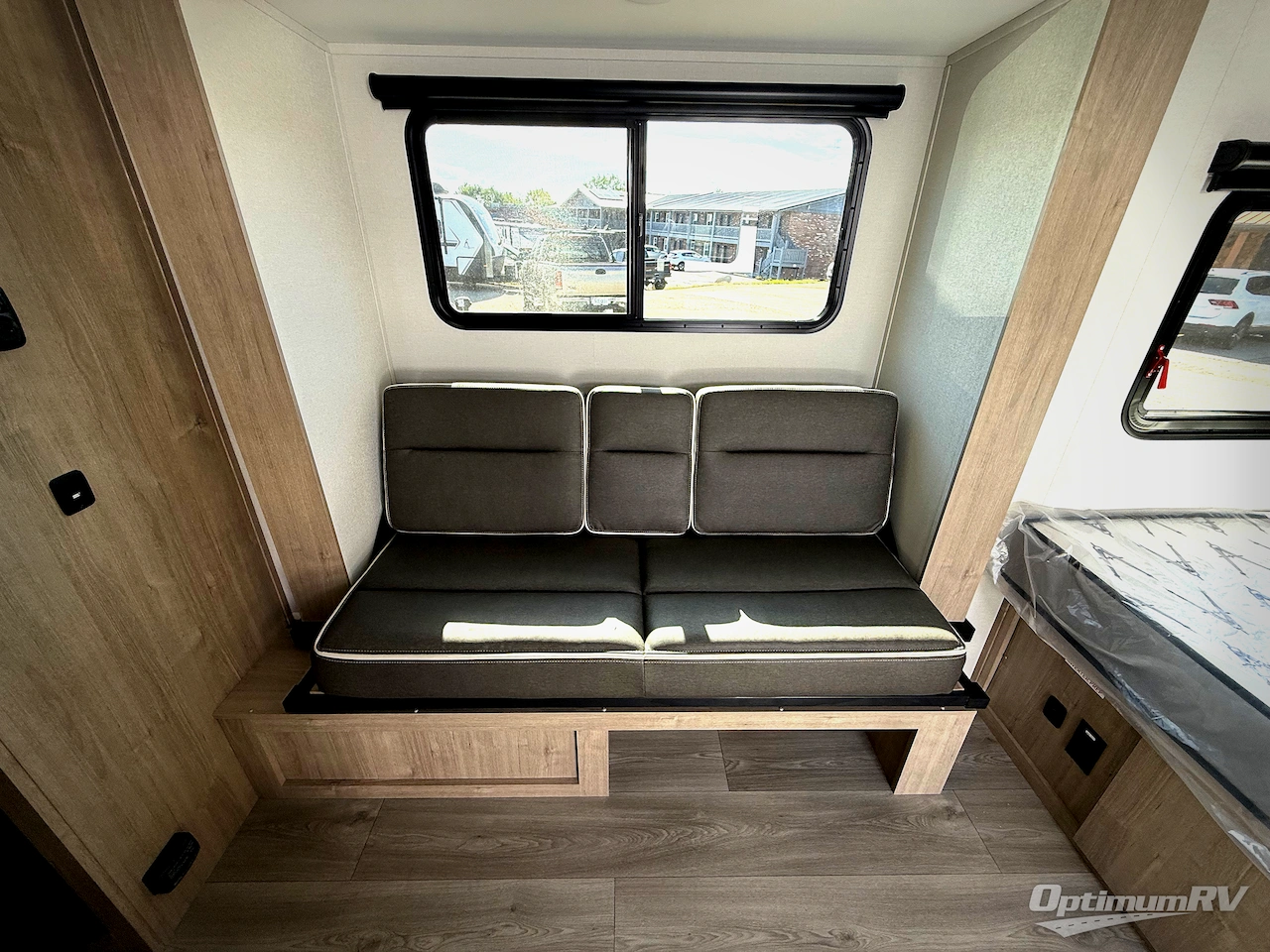 2026 Grand Design Imagine AIM 16MLA Photo 6