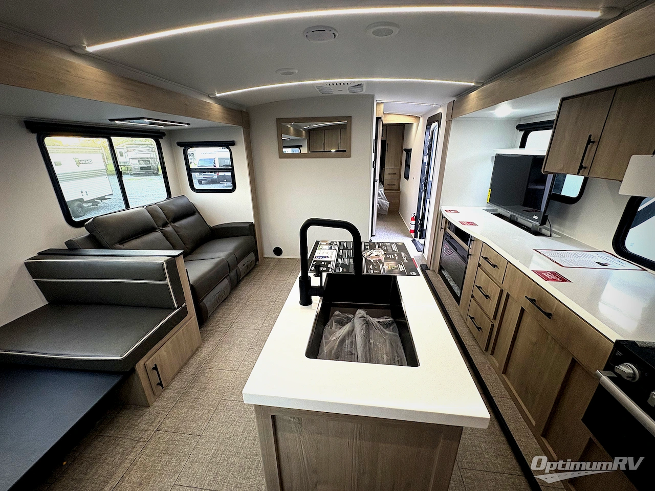 2025 Grand Design Imagine 2670MK Photo 6
