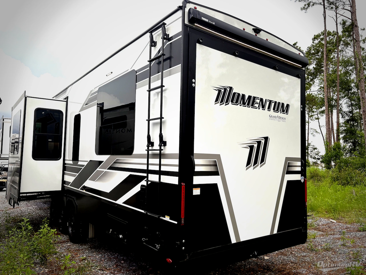 2025 Grand Design Momentum M-Class 414M Photo 3