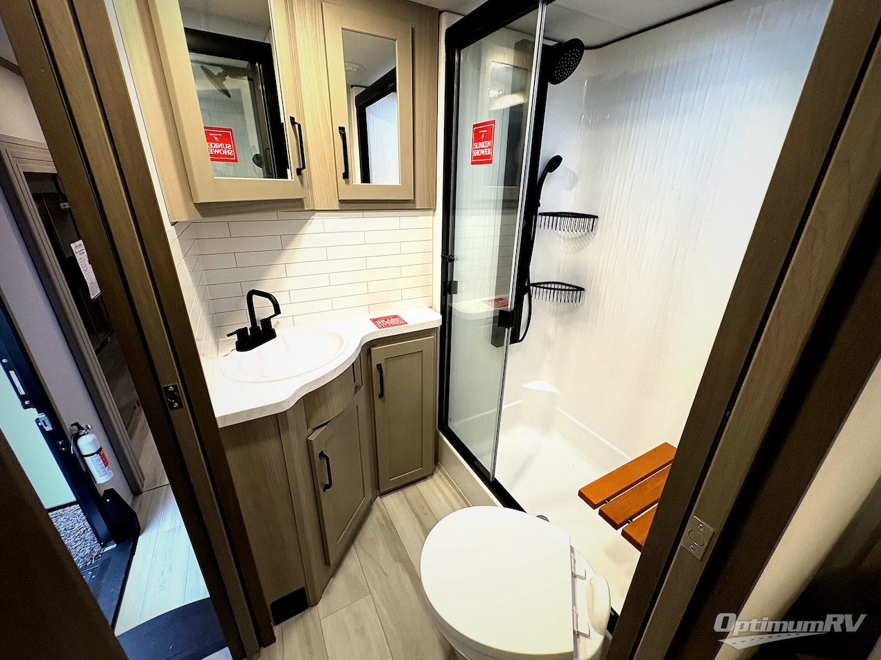 2025 Grand Design Momentum M-Class 414M Photo 18