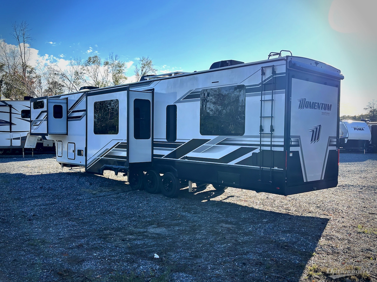 2025 Grand Design Momentum M-Class 414M Photo 3