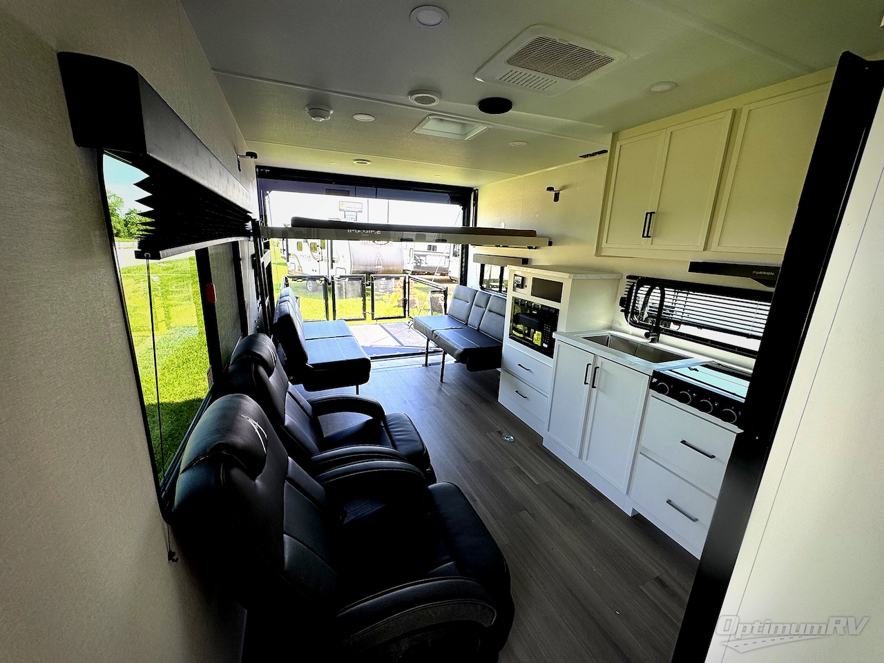 2026 Grand Design Momentum MAV 27MAV Photo 6