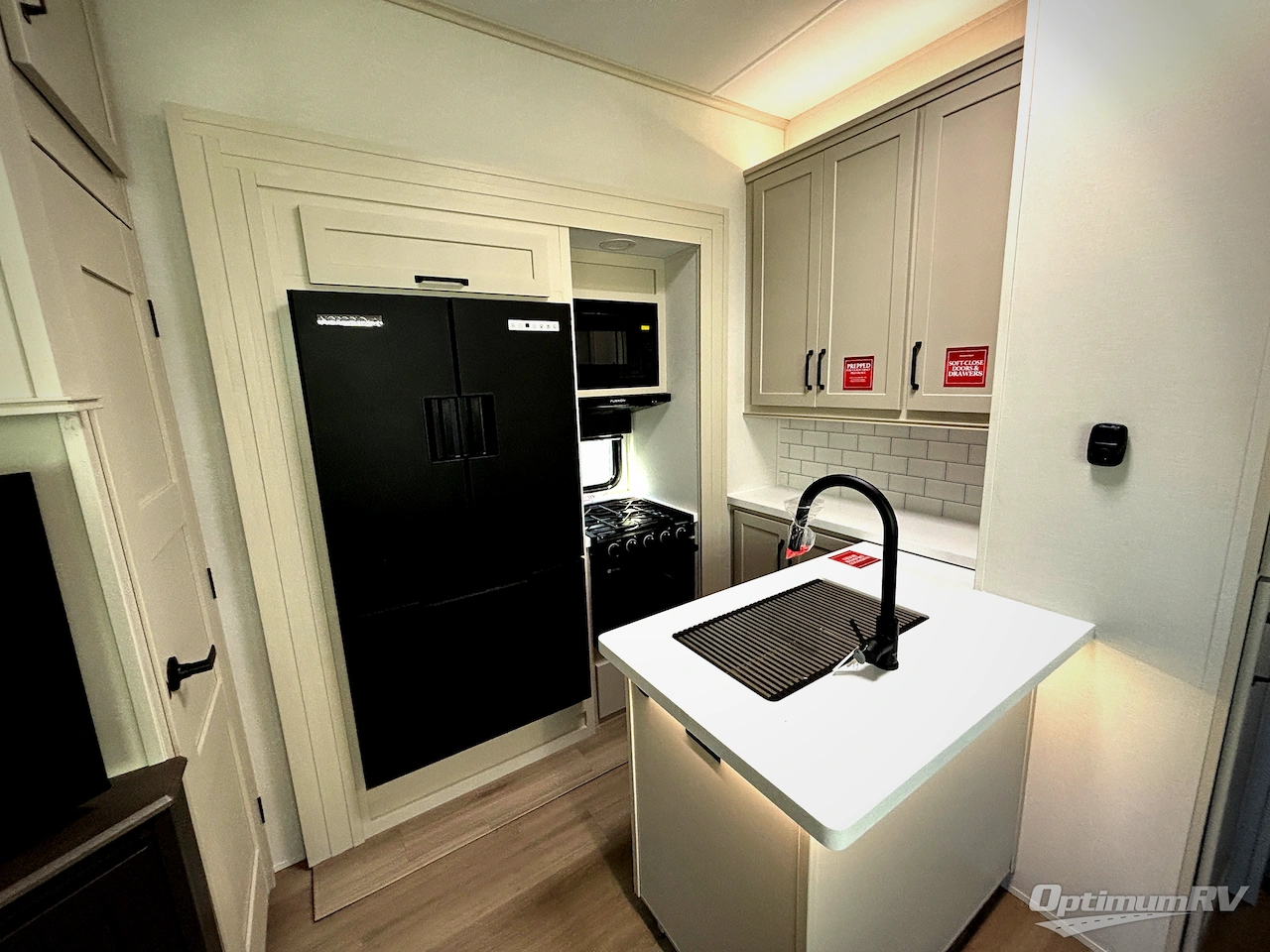 2026 Grand Design Momentum G-Class 350G Photo 5