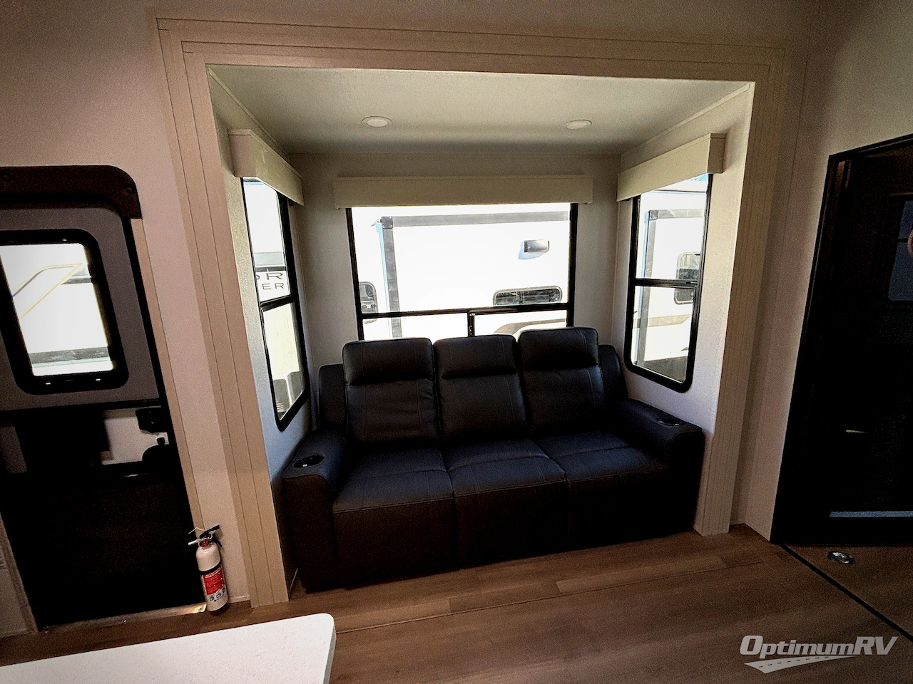 2026 Grand Design Momentum G-Class 350G Photo 10