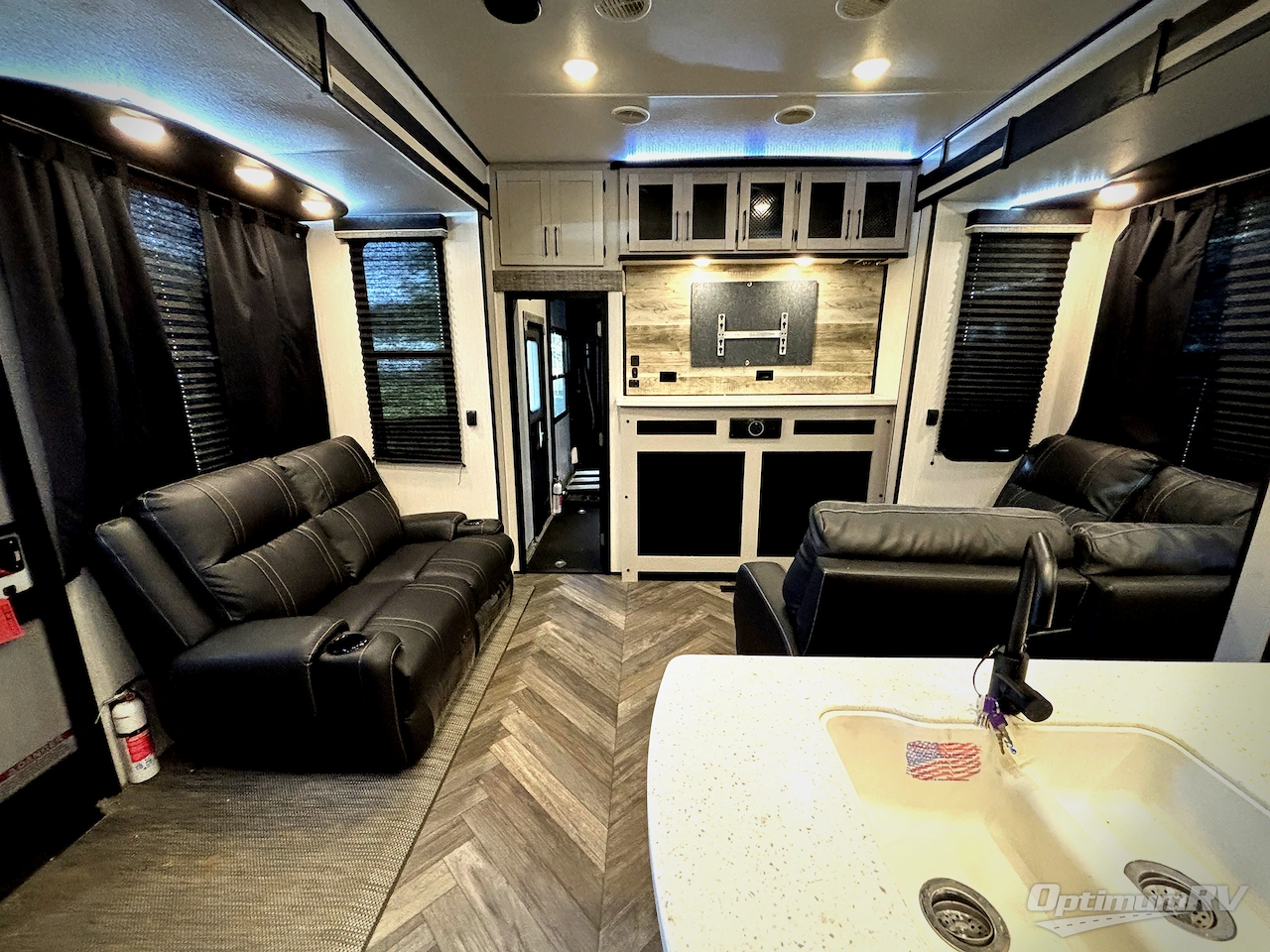 2023 Heartland Torque 350 Photo 4