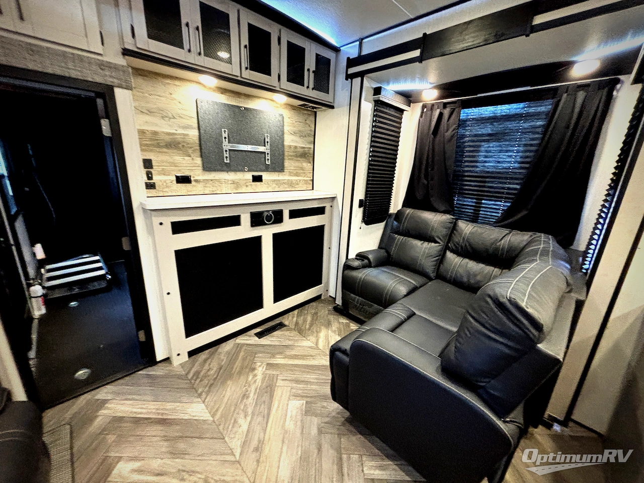 2023 Heartland Torque 350 Photo 15