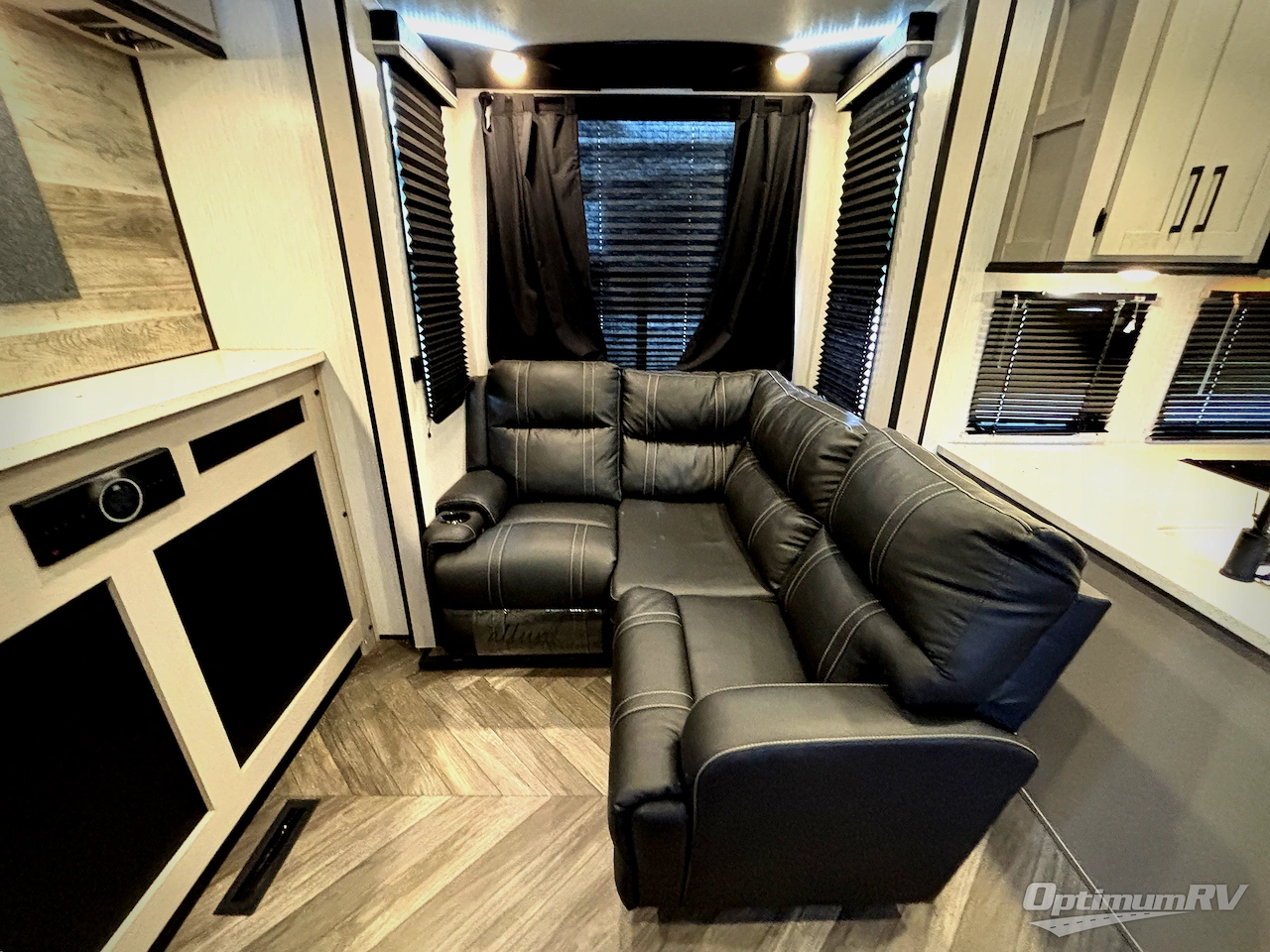 2023 Heartland Torque 350 Photo 16