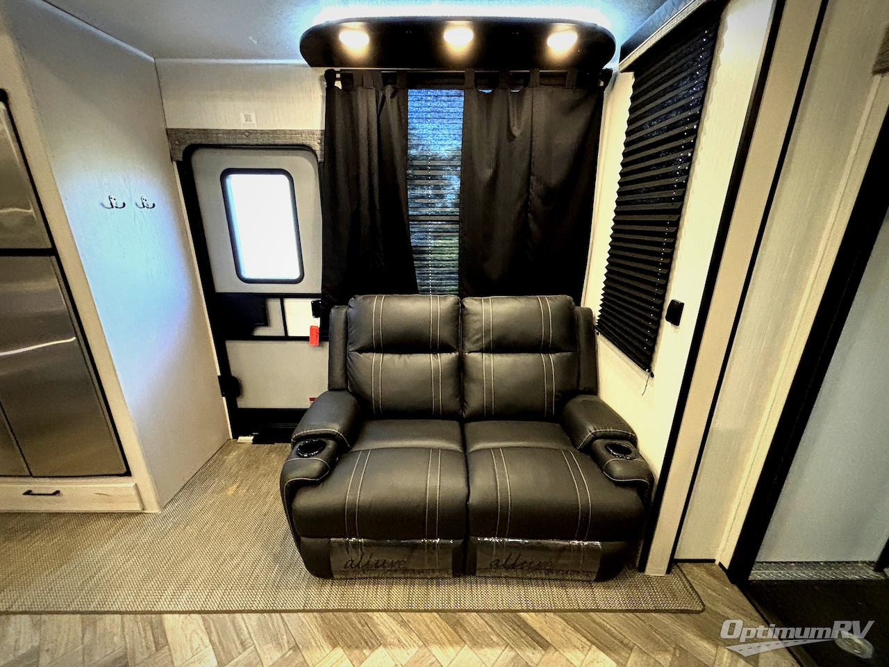 2023 Heartland Torque 350 Photo 17