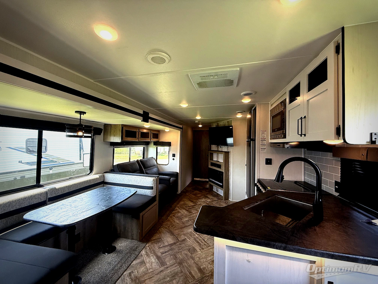 2023 Palomino Puma 28BHSS Photo 4