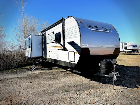 New 2025 KZ Sportsmen SE 303QBSE Featured Photo