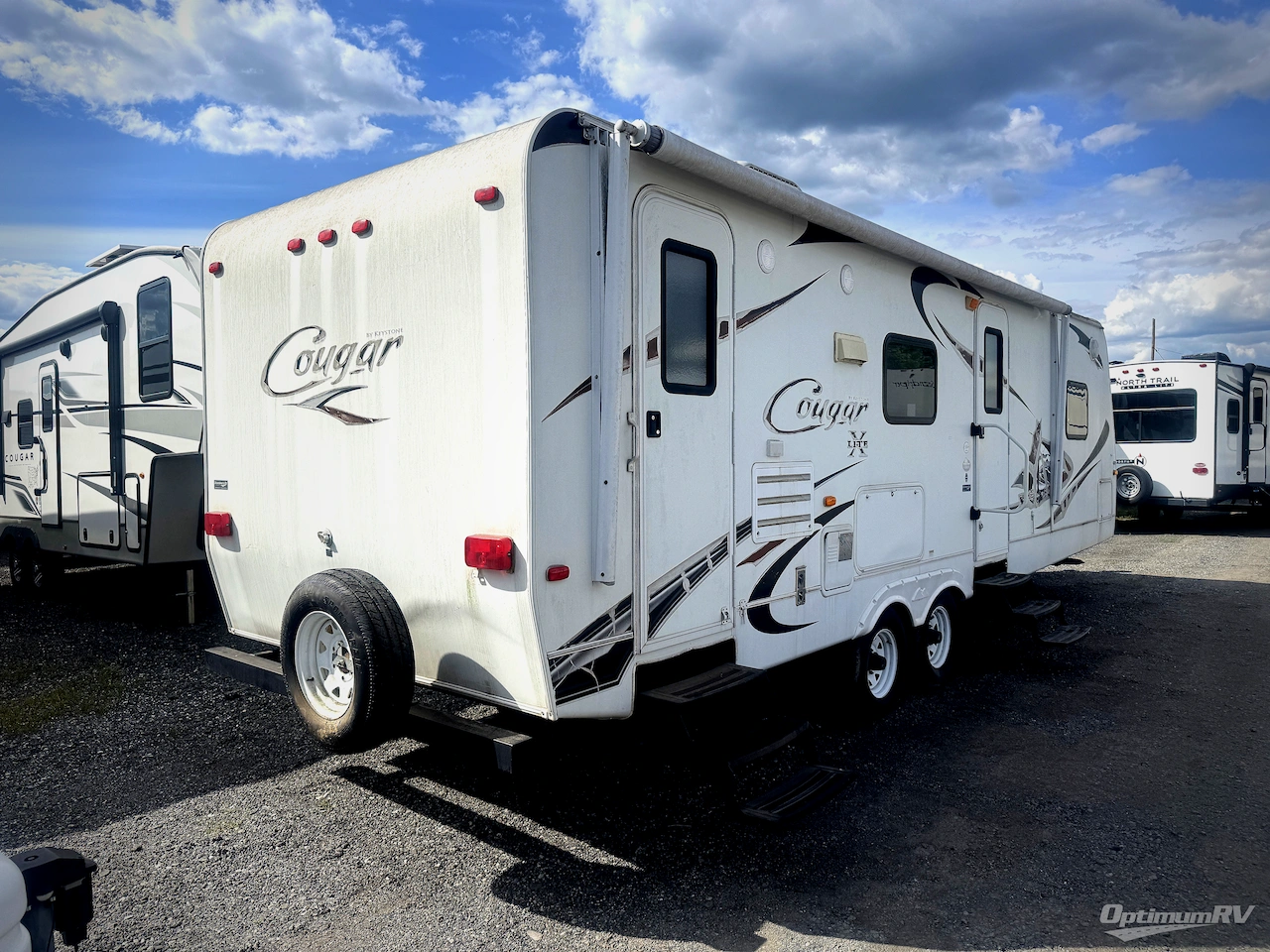 2010 Keystone Cougar X-Lite 26BRS Photo 2