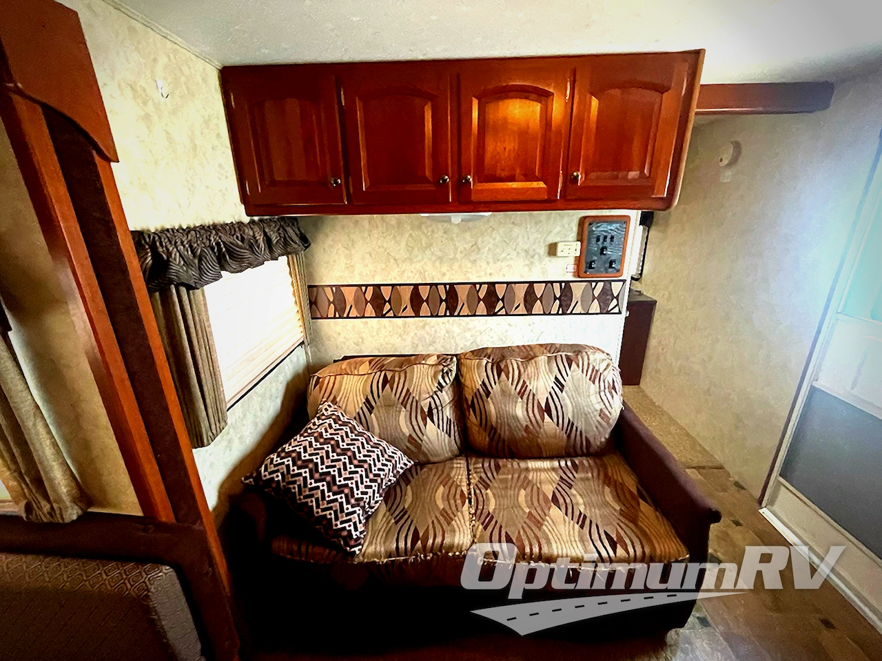 2010 Keystone Cougar X-Lite 26BRS Photo 5