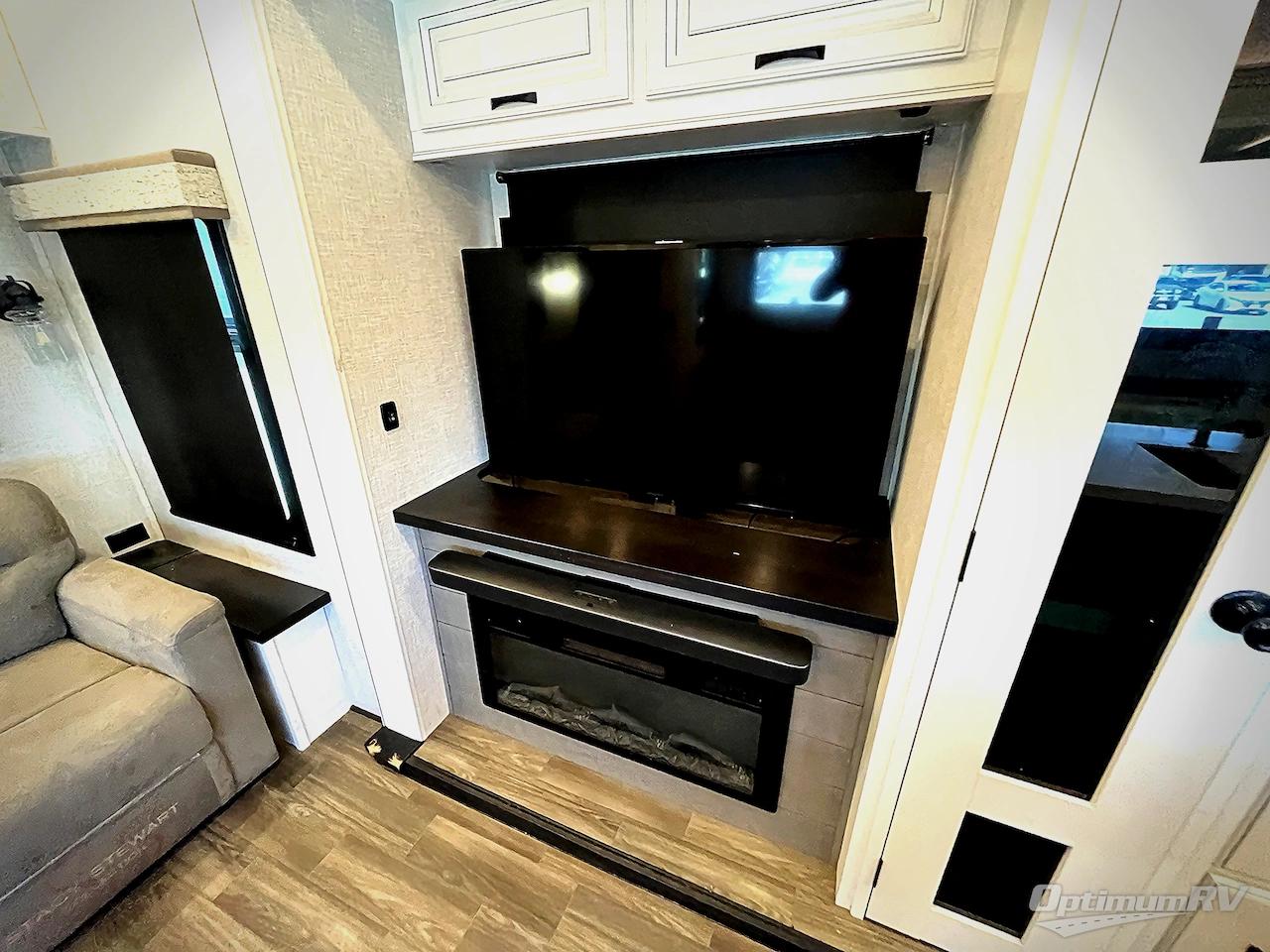 2024 Jayco North Point 377RLBH Photo 11