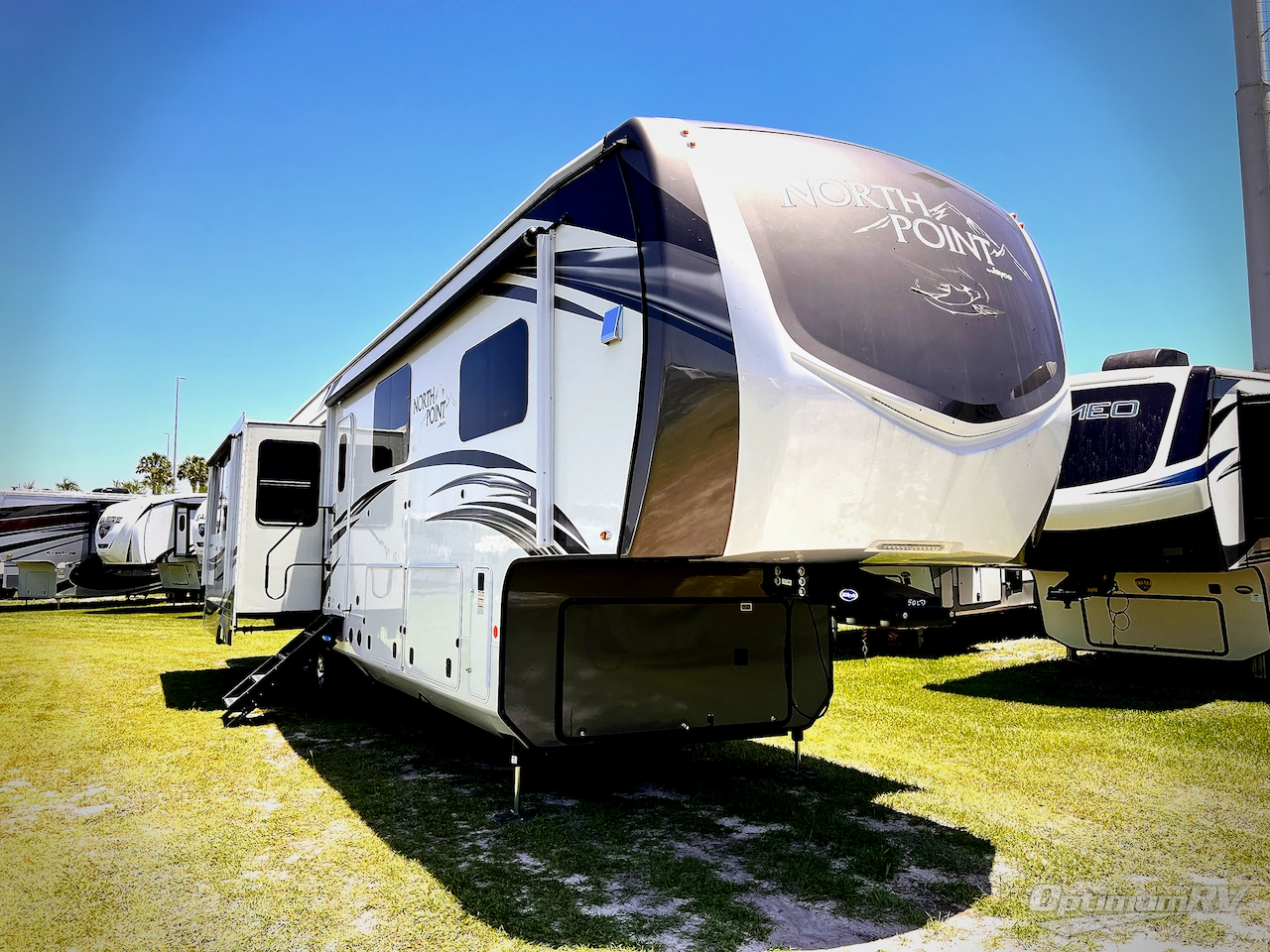 2020 Jayco North Point 377RLBH Photo 1