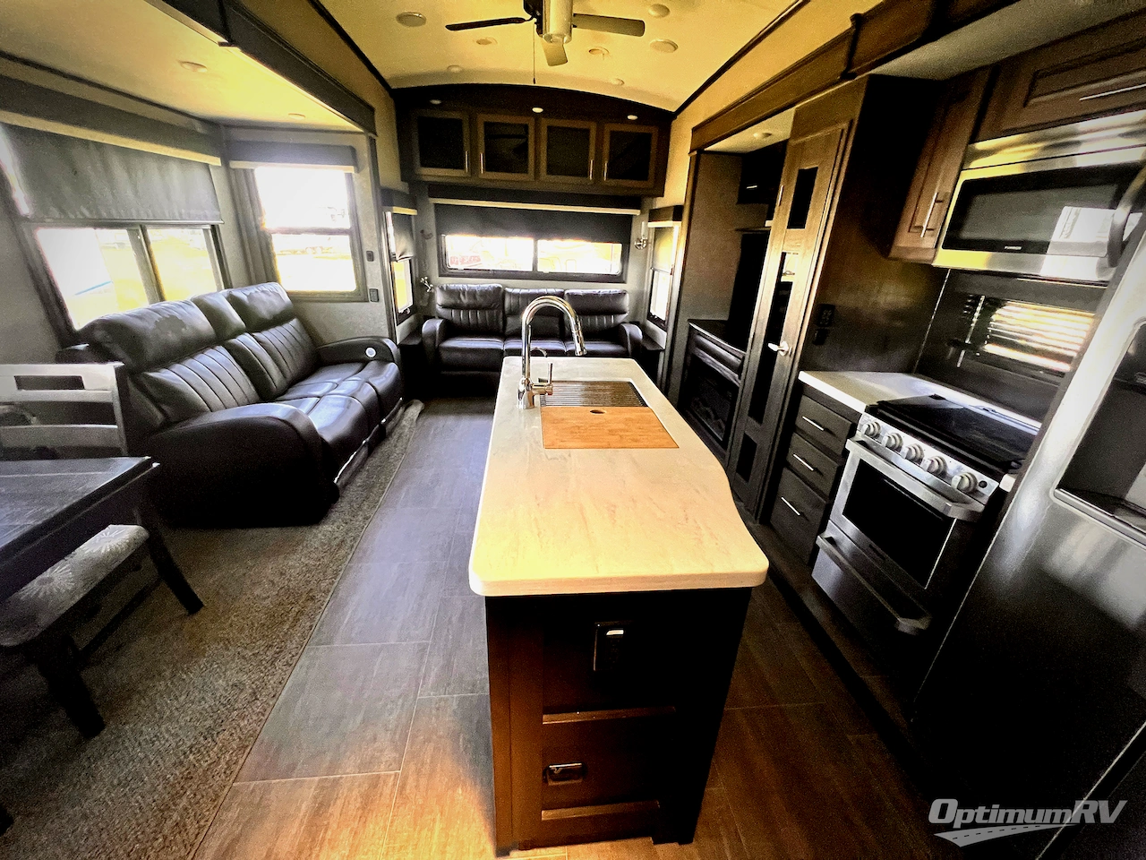 2020 Jayco North Point 377RLBH Photo 4