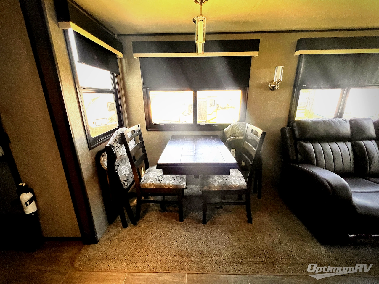2020 Jayco North Point 377RLBH Photo 10