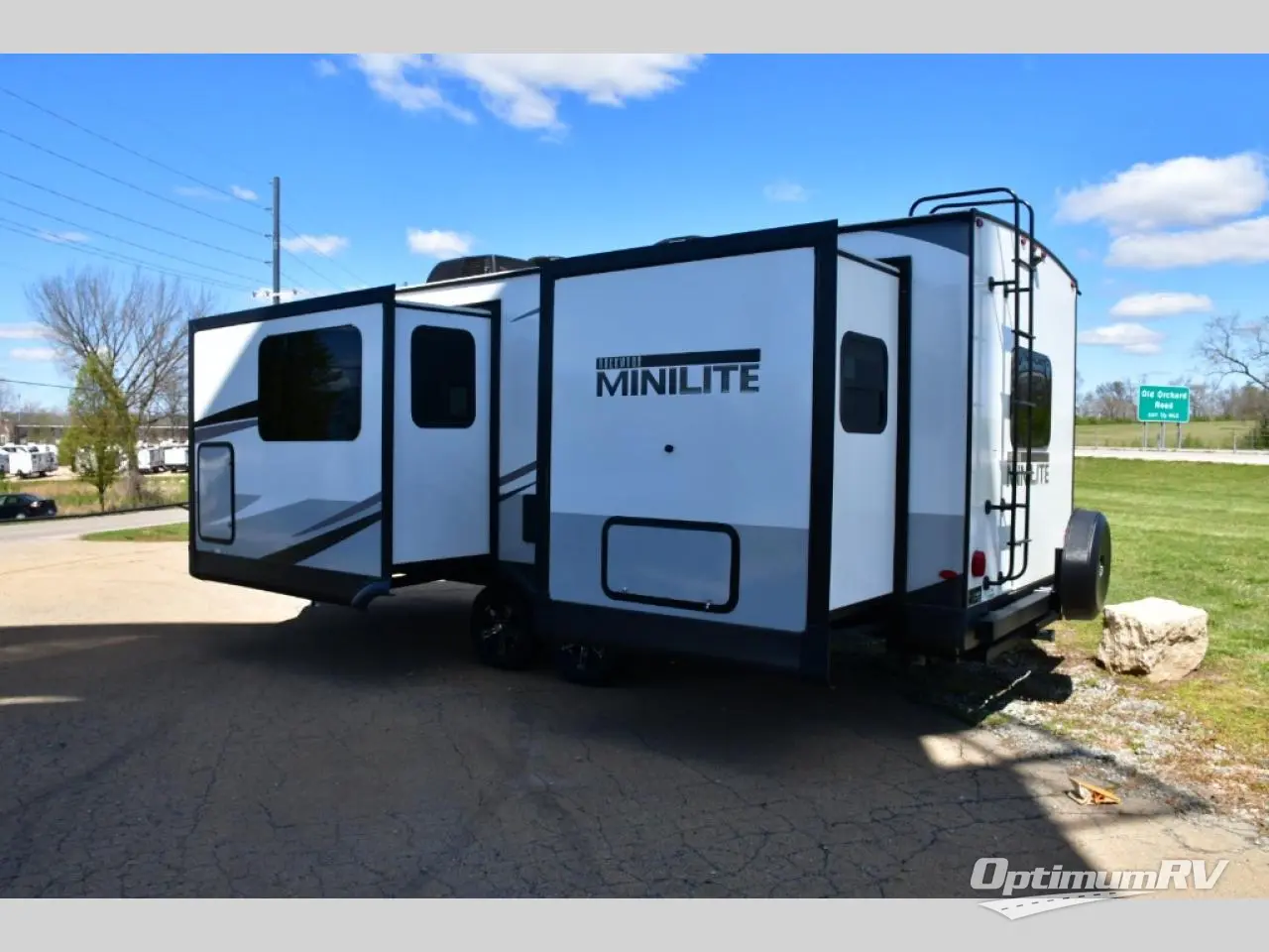 2023 Forest River Rockwood Mini Lite 2516S Photo 3