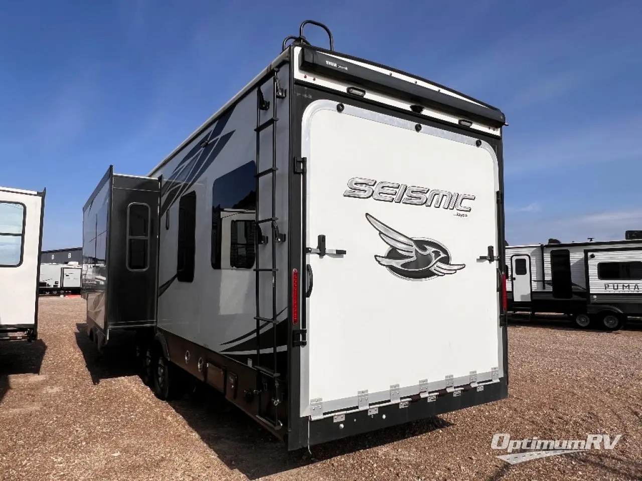 2021 Jayco Seismic 4113 Photo 3