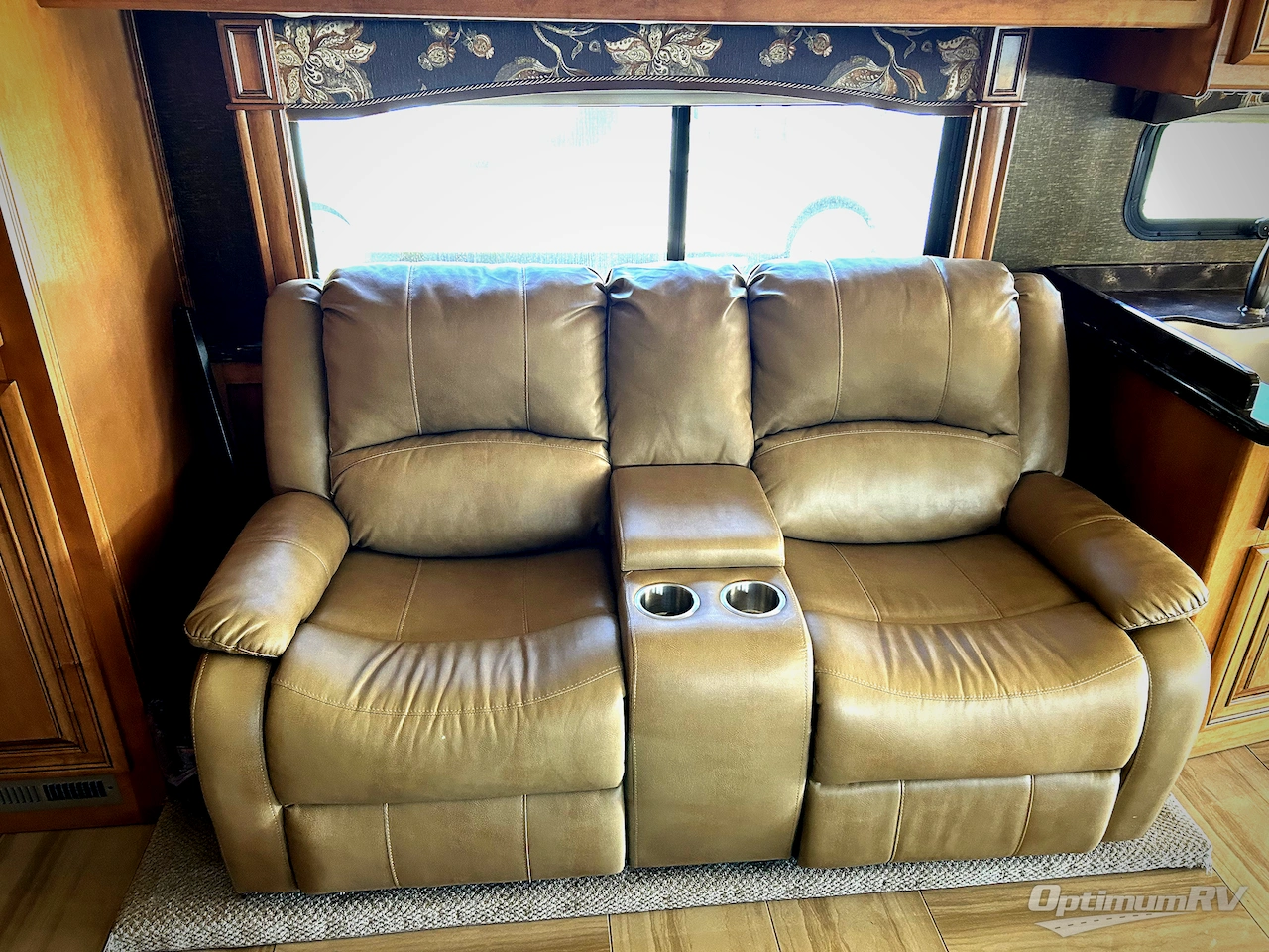 2016 Thor Tuscany 44MT Photo 7
