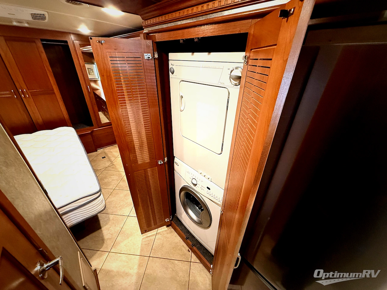 2016 Winnebago Forza 36G Photo 13