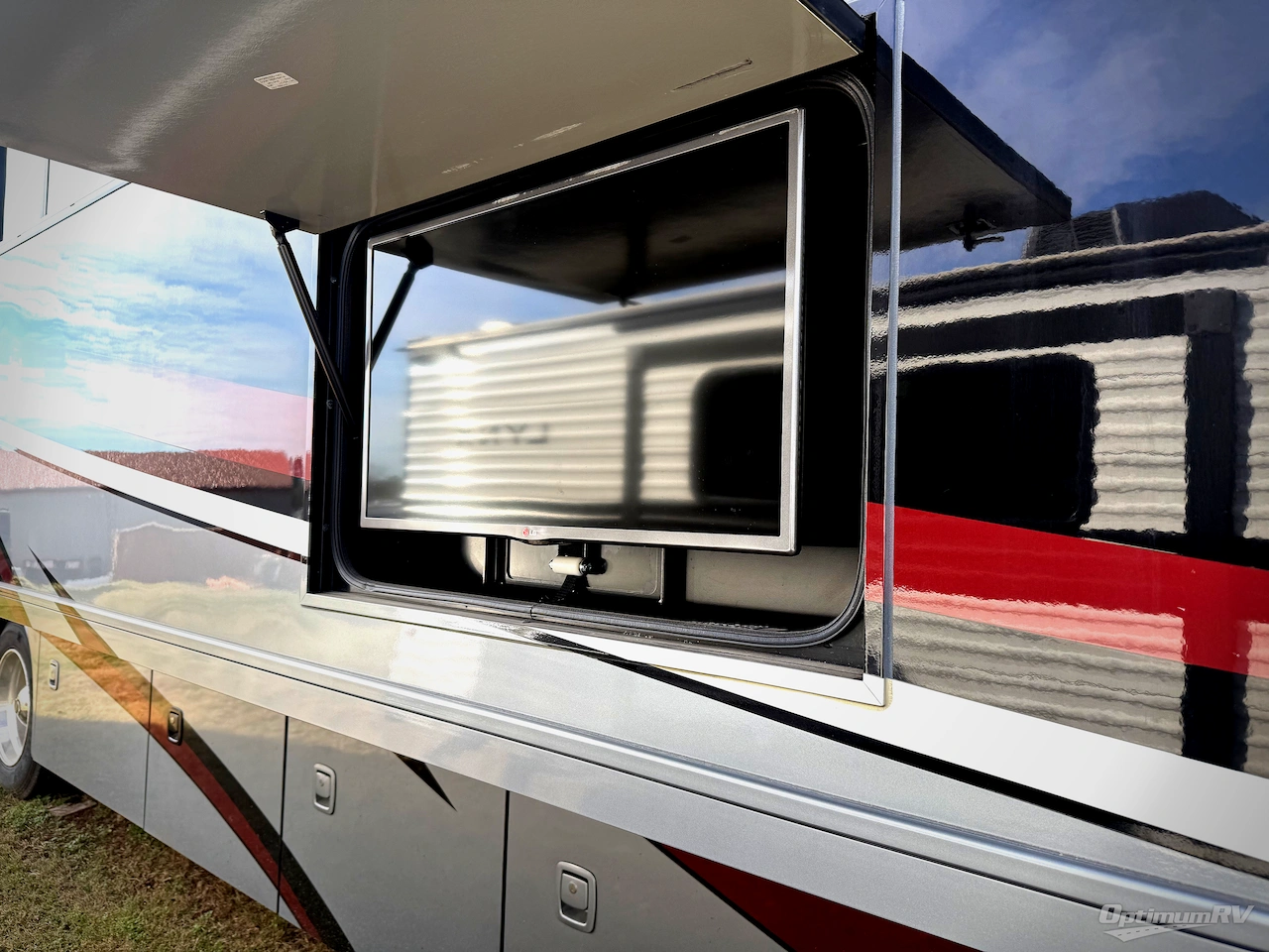 2016 Winnebago Forza 36G Photo 23