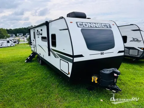 Used 2022 KZ Connect SE C271BHKSE Featured Photo
