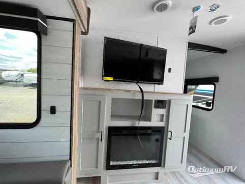 2023 Heartland North Trail 27BHG RV Photo 4
