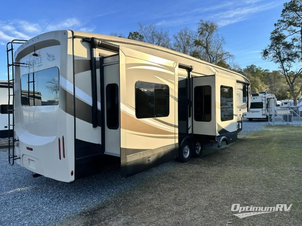 2017 Jayco Pinnacle 38REFS Photo 2