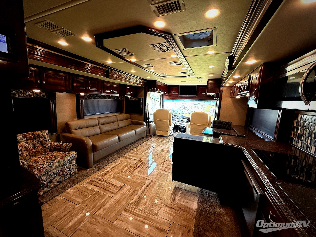 2018 Fleetwood Discovery 39F Photo 5