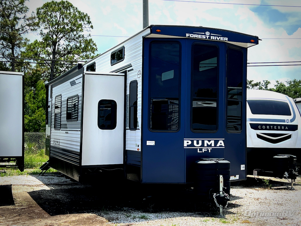 2025 Palomino Puma Destination 402LFT Photo 1