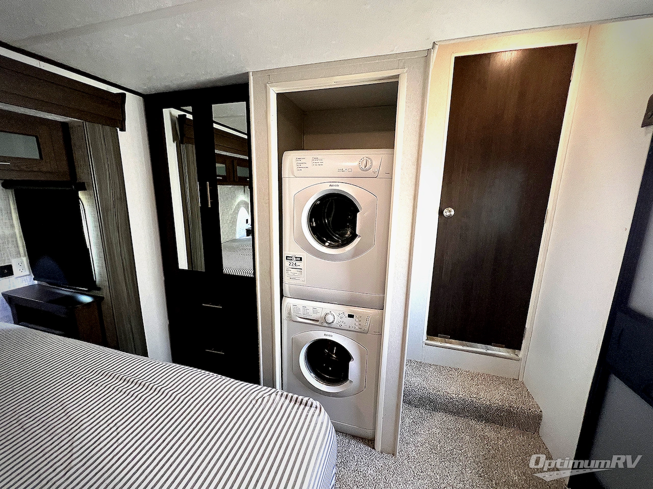 2019 Forest River Salem Villa Series 4092BFL Estate Photo 23
