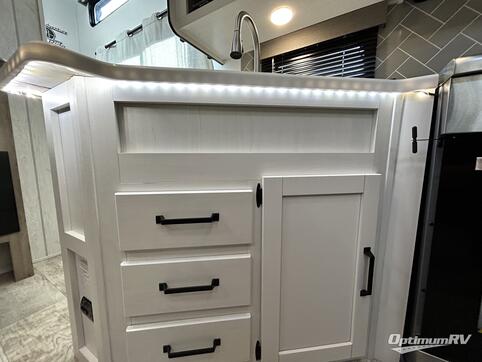 2025 Palomino Puma Destination 429LFT RV Photo 2