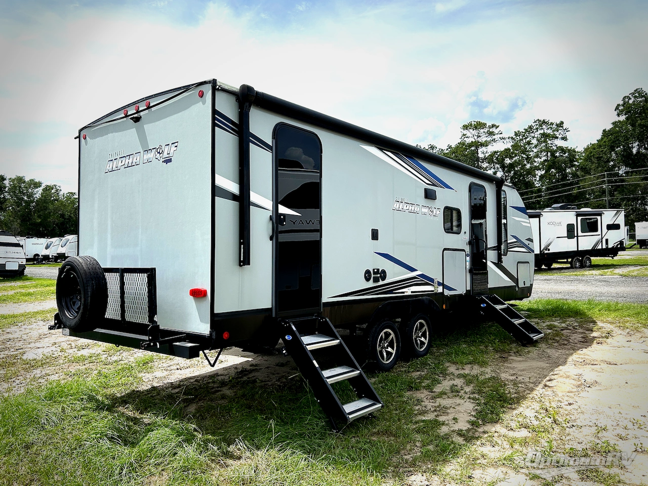 2021 Forest River Cherokee Alpha Wolf 26DBHL Photo 17