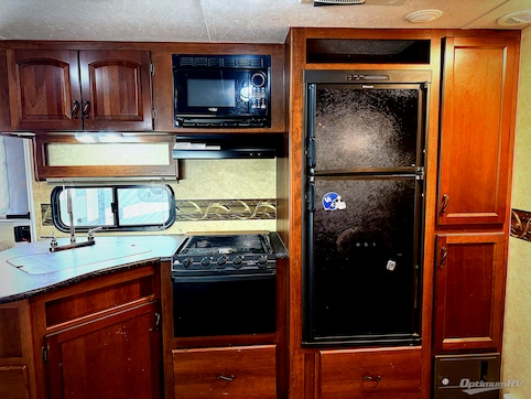 2013 Prime Time LaCrosse 318BHS RV Photo 2